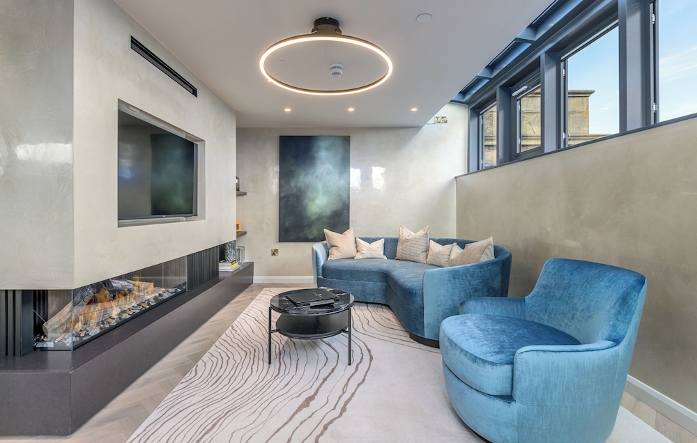 Righ Residences 20/38