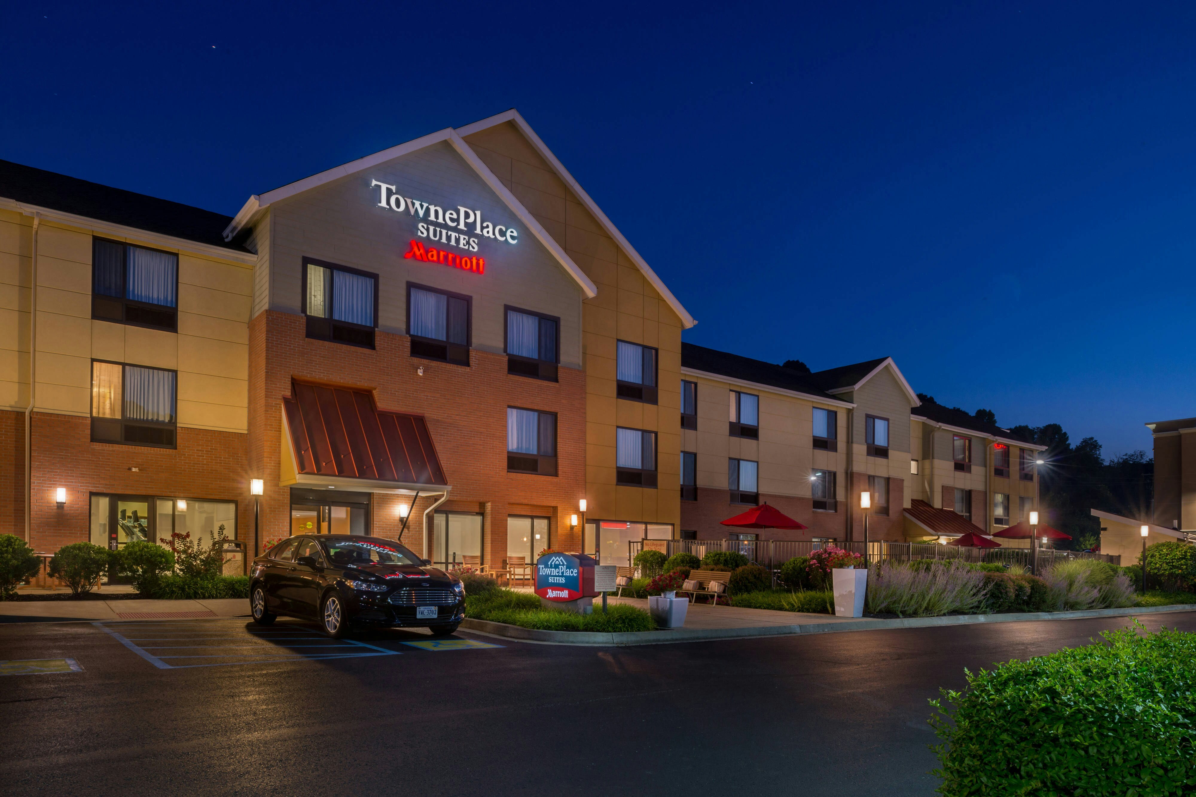 TownePlace Suites by Marriott Huntington 40/44