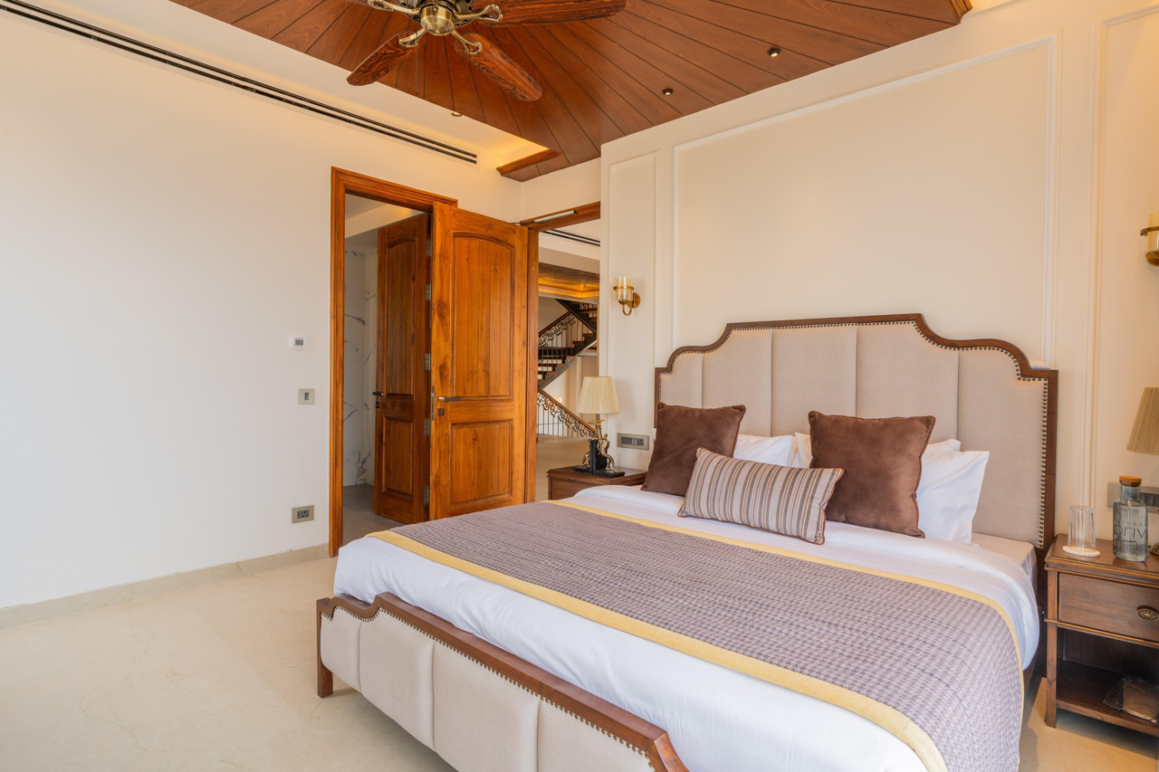 Room at ELIVAAS Prive The Royce Rose Luxe Villa with Pool, Jacuzzi & Steam Room, KASAULI