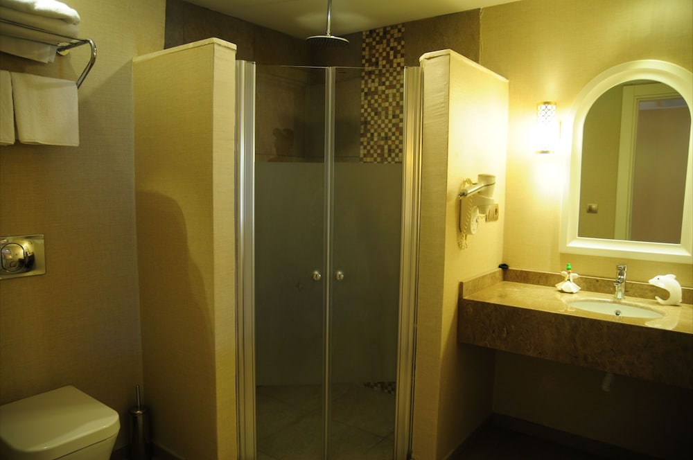Han Deluxe Hotel 43/45