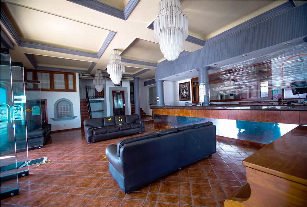 Hotel Candilejas 17/29
