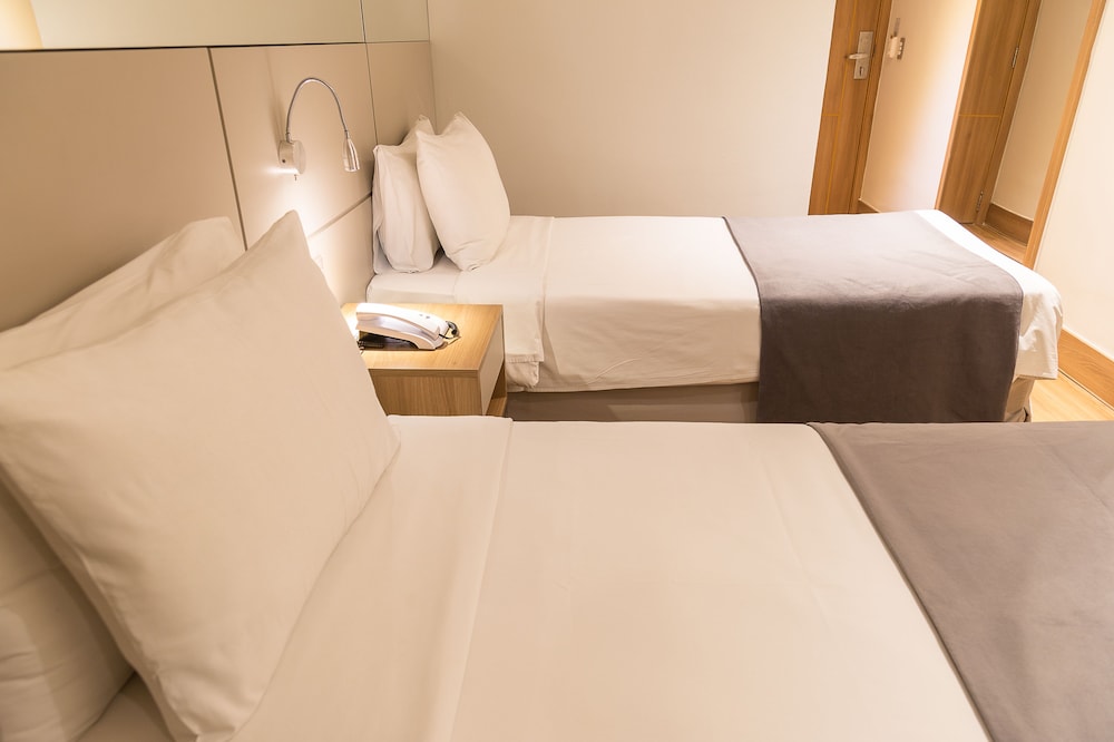 Atlantico Travel Hotel 23/50