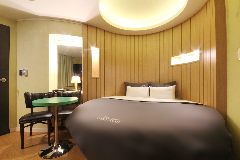 STANDARD, DOUBLE BED
