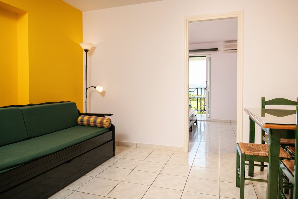 Sea View Hotel 33/61
