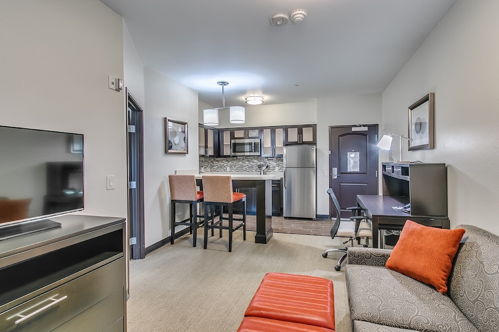 STAYBRIDGE SUITES LUBBOCK SOUTH 41/61