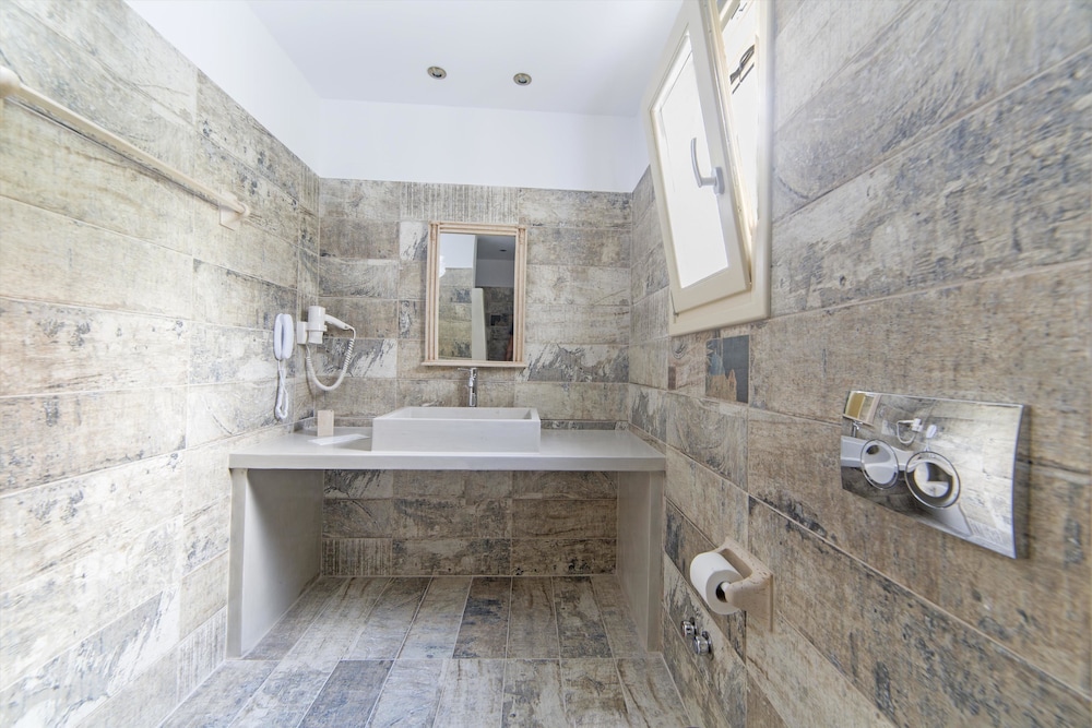 Korali Boutique Hotel 46/50
