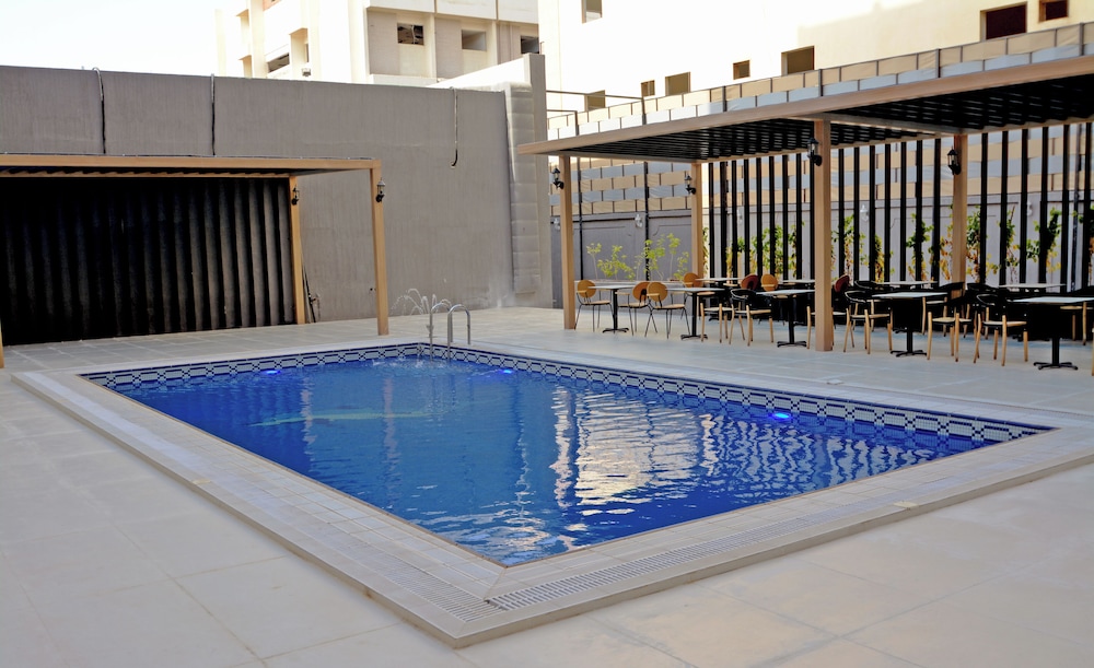 فندق ايه دبليو الرياض(AW Hotel Riyadh) 27/42