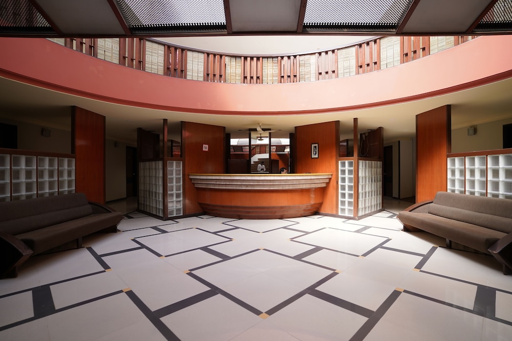 Hotel Metropolis 1/30