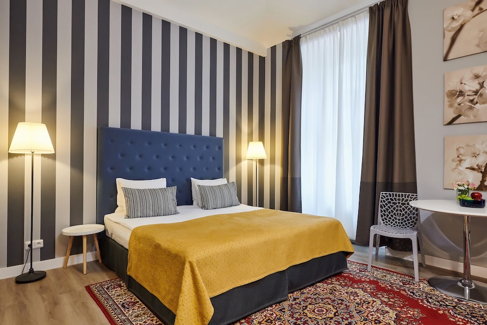 La Boutique Hotel 11/48