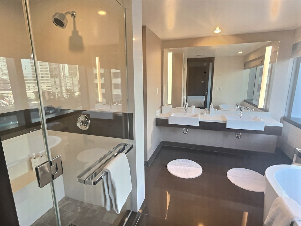 Jet Luxury At The Vdara Condo Hotel 35/70
