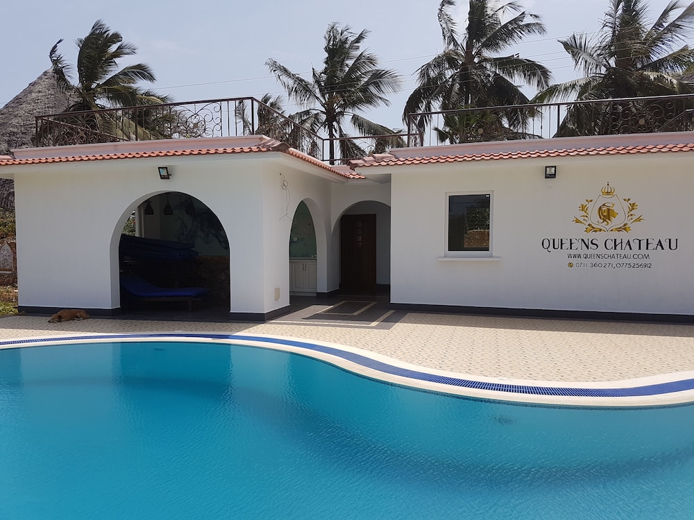 Queens Chateau Boutique Villa 39/50