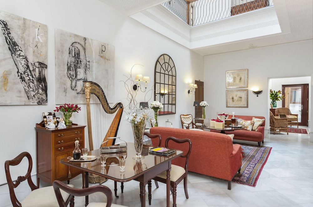 Amadeus Hotel Sevilla 79/87