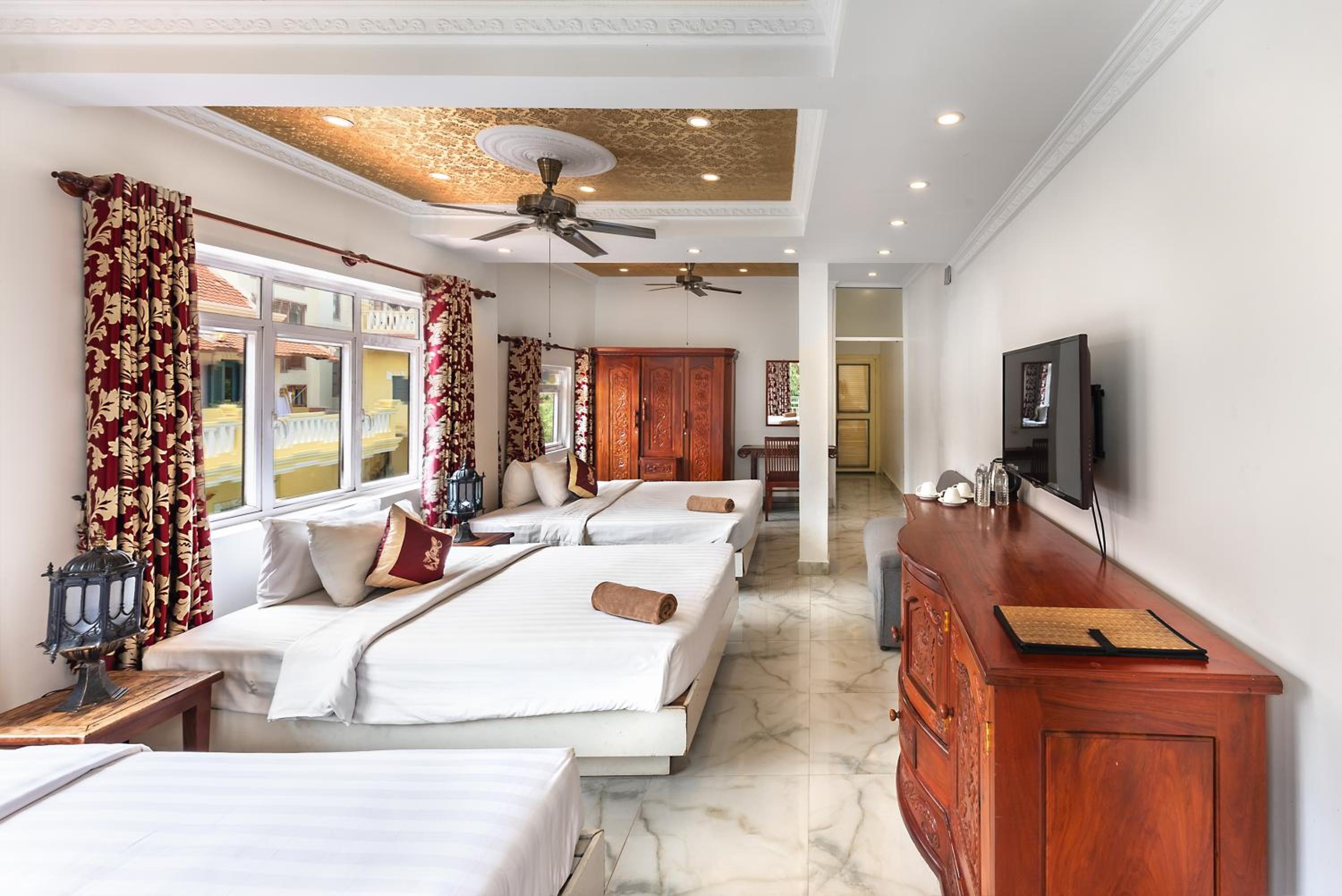 FAMILY SUITE