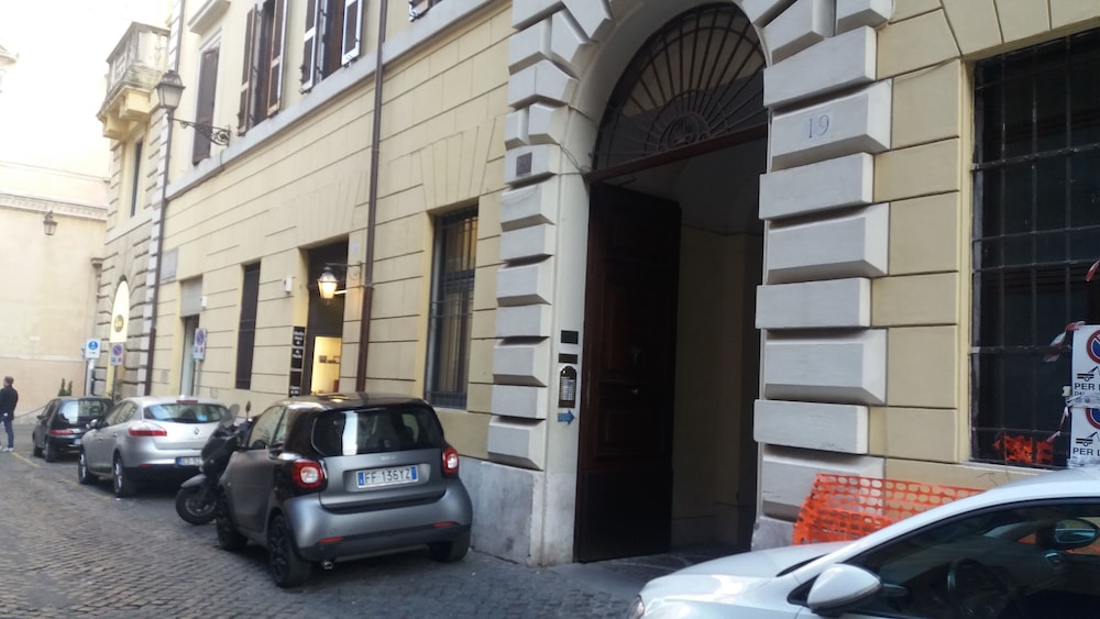 Arch Rome Suites 72/75