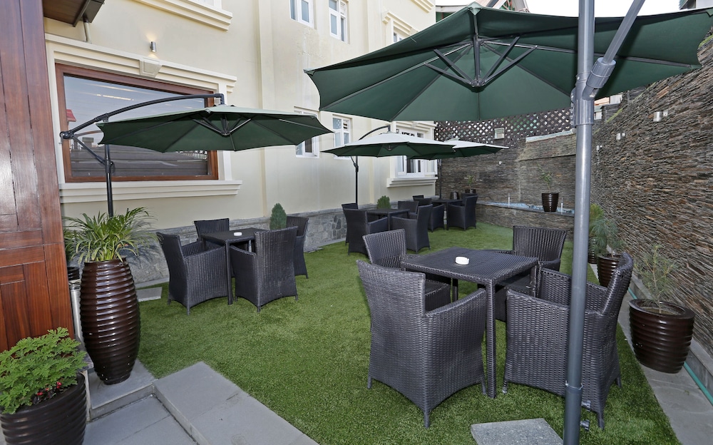 Clarks Inn Srinagar (Ex Hotel Spring Hills) 39/50