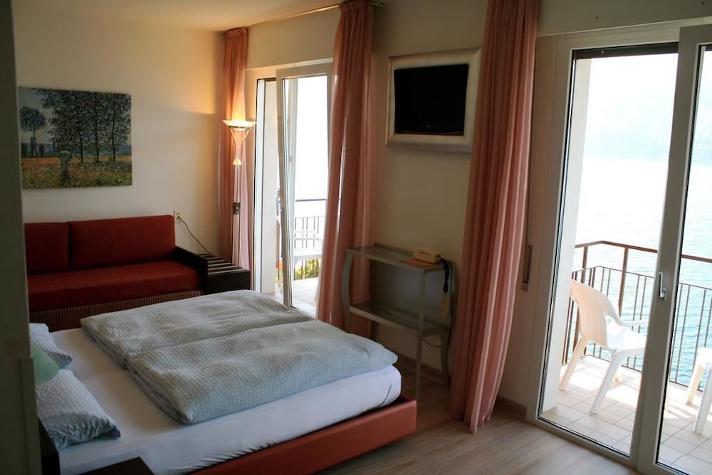 Hotel Villa Carmen 4/50
