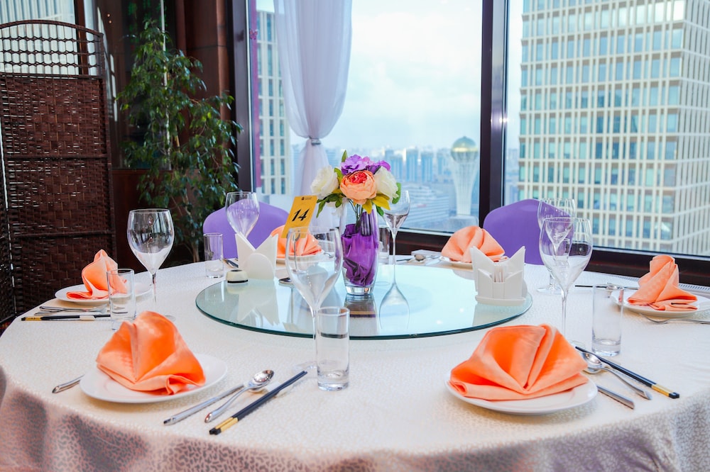 Beijing Palace Soluxe Hotel Astana 36/50