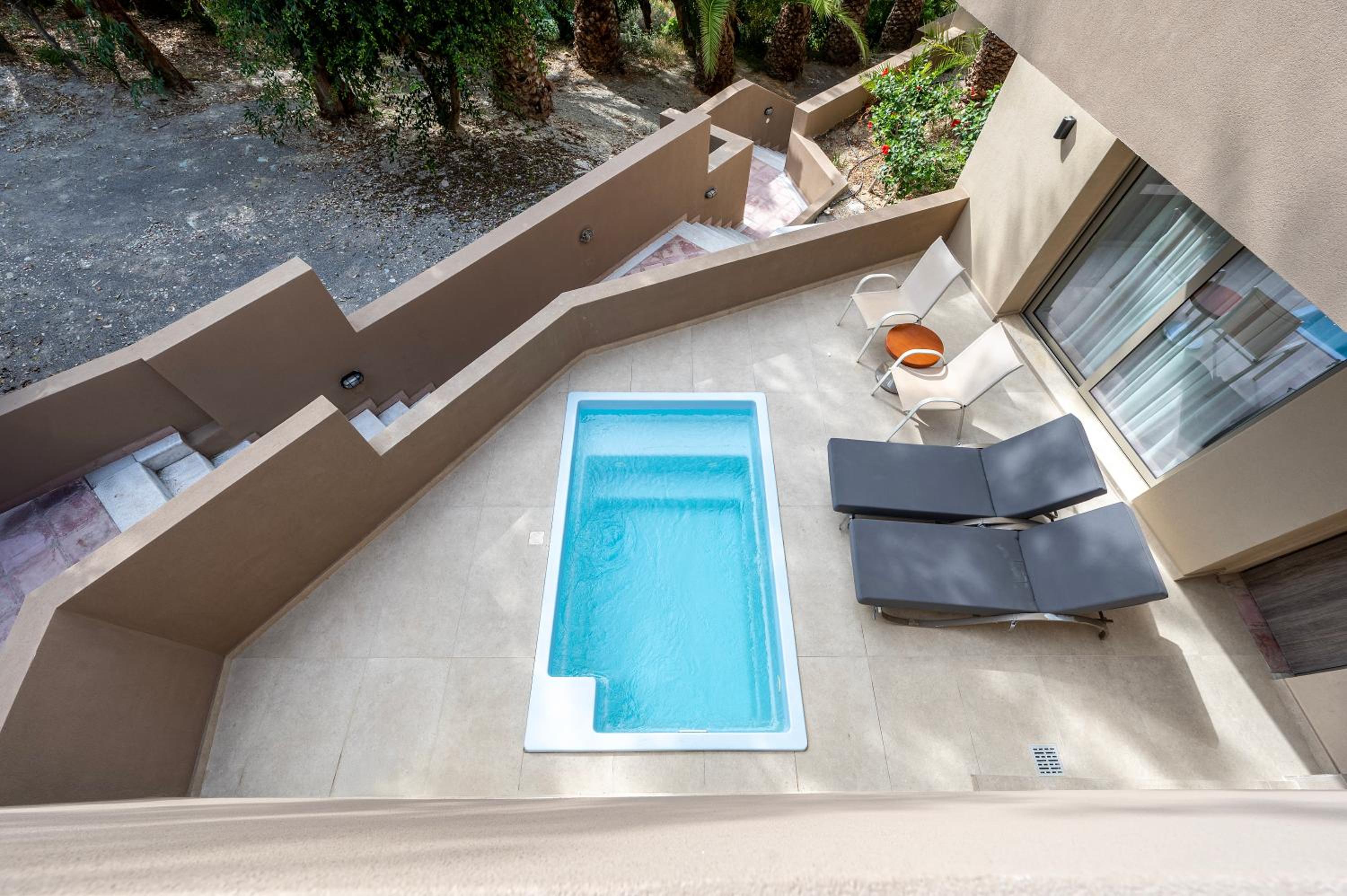 Superior, Double Bed, Inland View, Private Pool، Athina Palace Resort & Spa 3/10