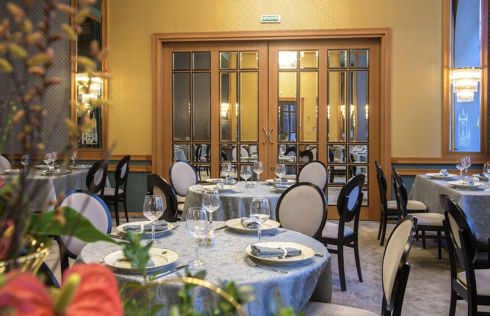 Grand Hotel Bohemia 32/50