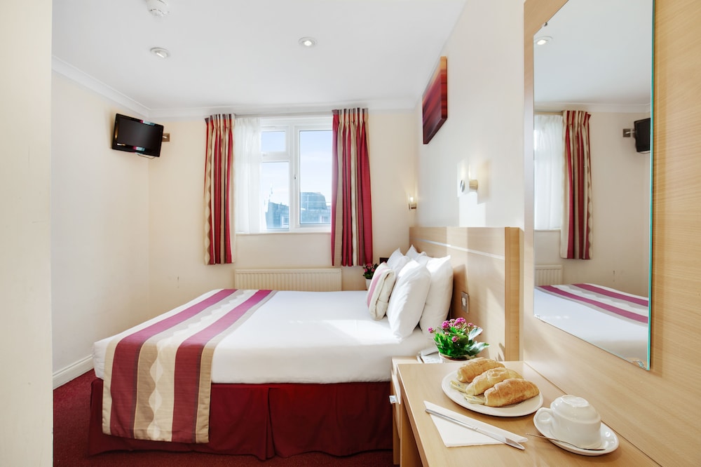 Queens Park Hotel 48/60