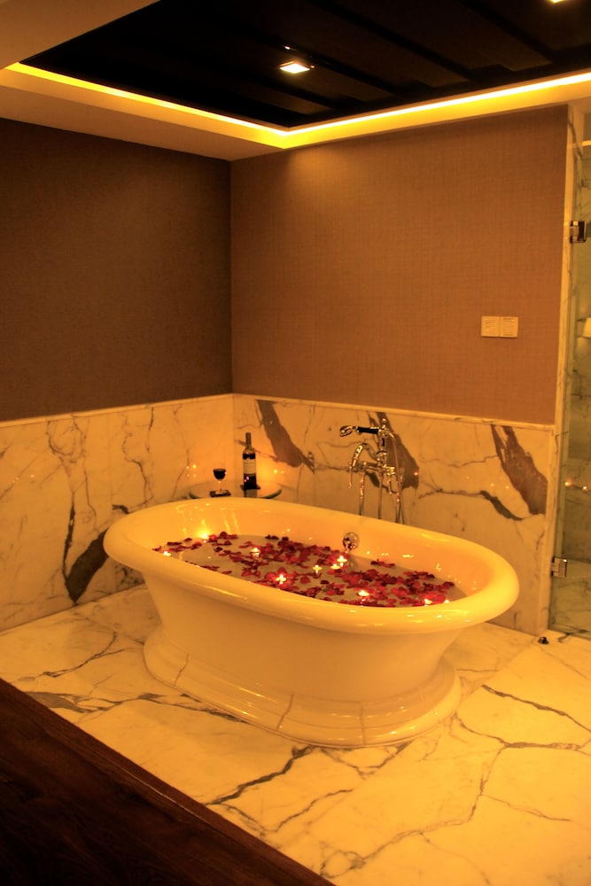 The Pllazio Hotel 29/50