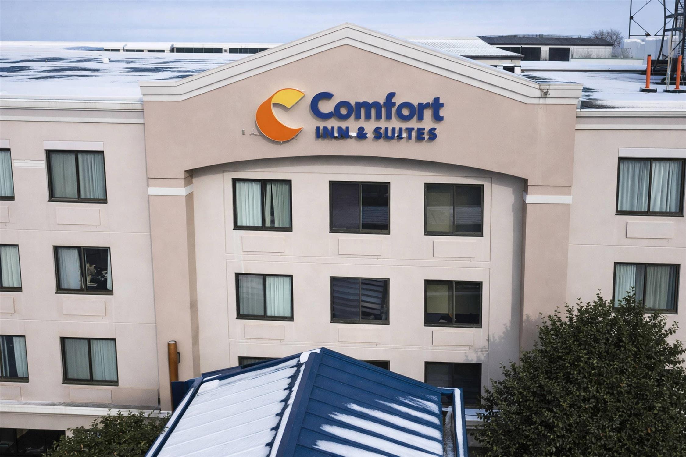 Comfort Inn and Suites Meriden 2/19