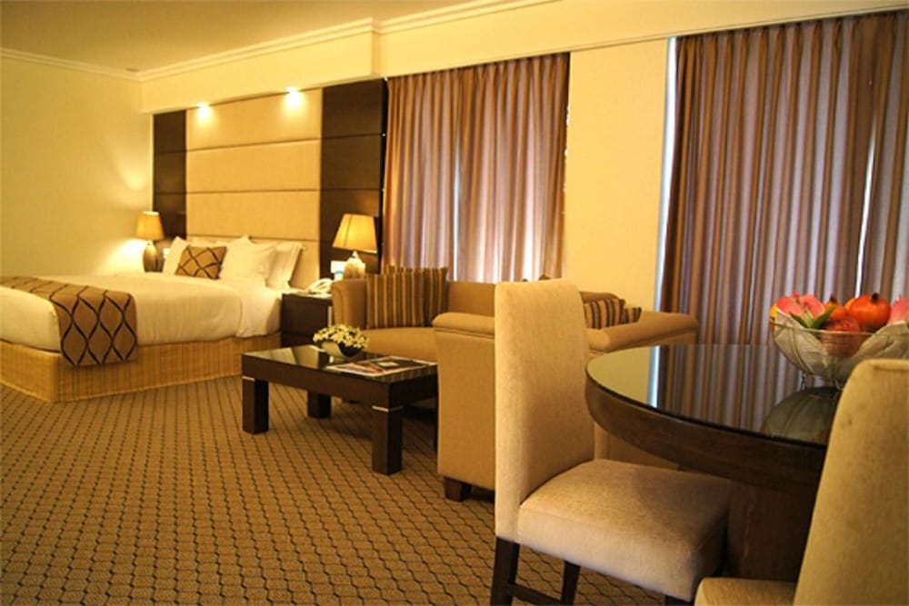 Agrabad Hotel 32/69