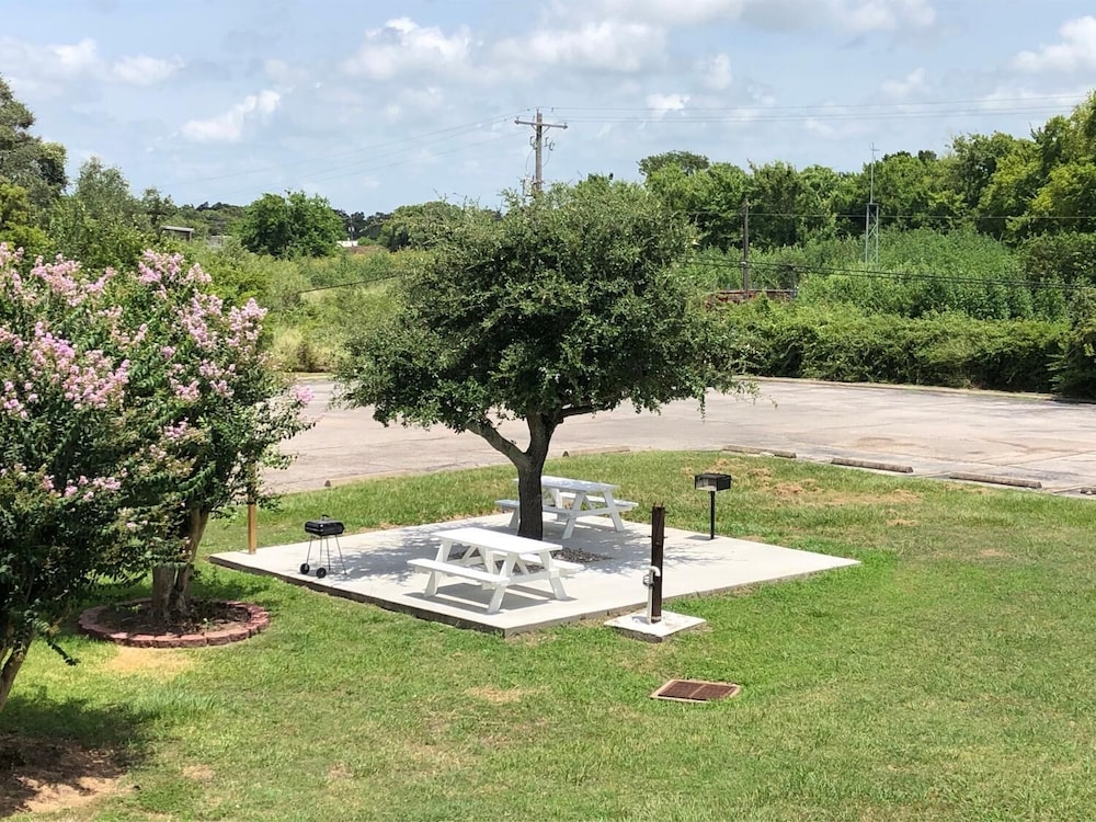 Motel6 Clute, TX 7/38