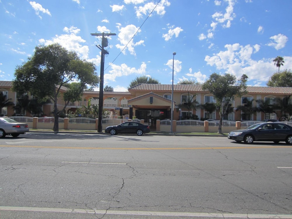 Starlight Inn Canoga Park 38/45