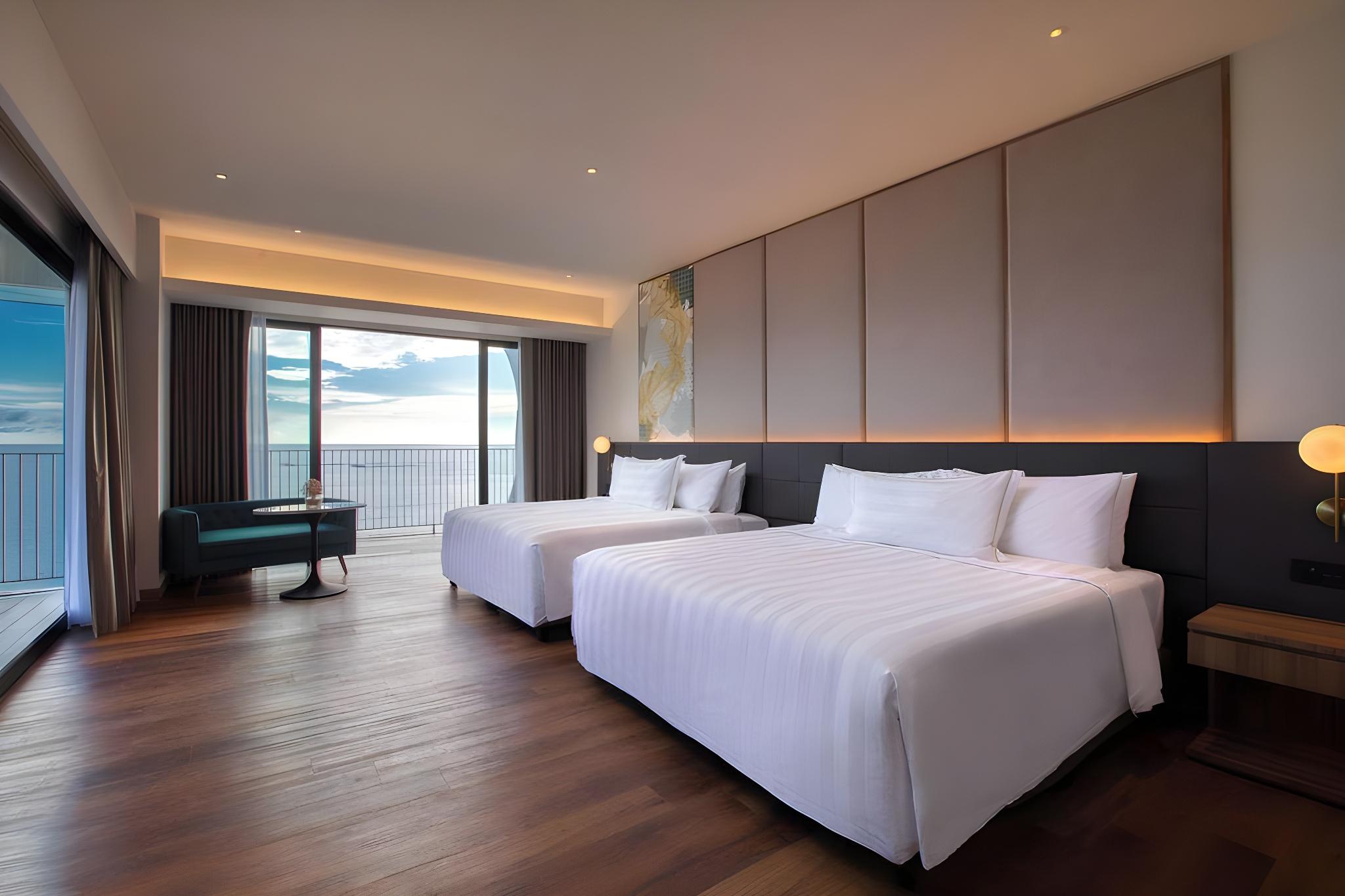 Ocean, Premier, Multiple Beds, Corner