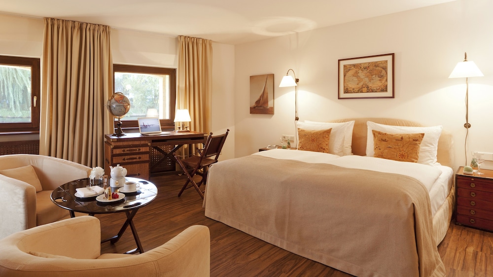 EXECUTIVE, DOUBLE BED