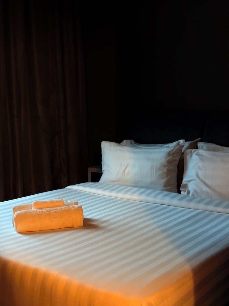 Stirling Suites 17/48