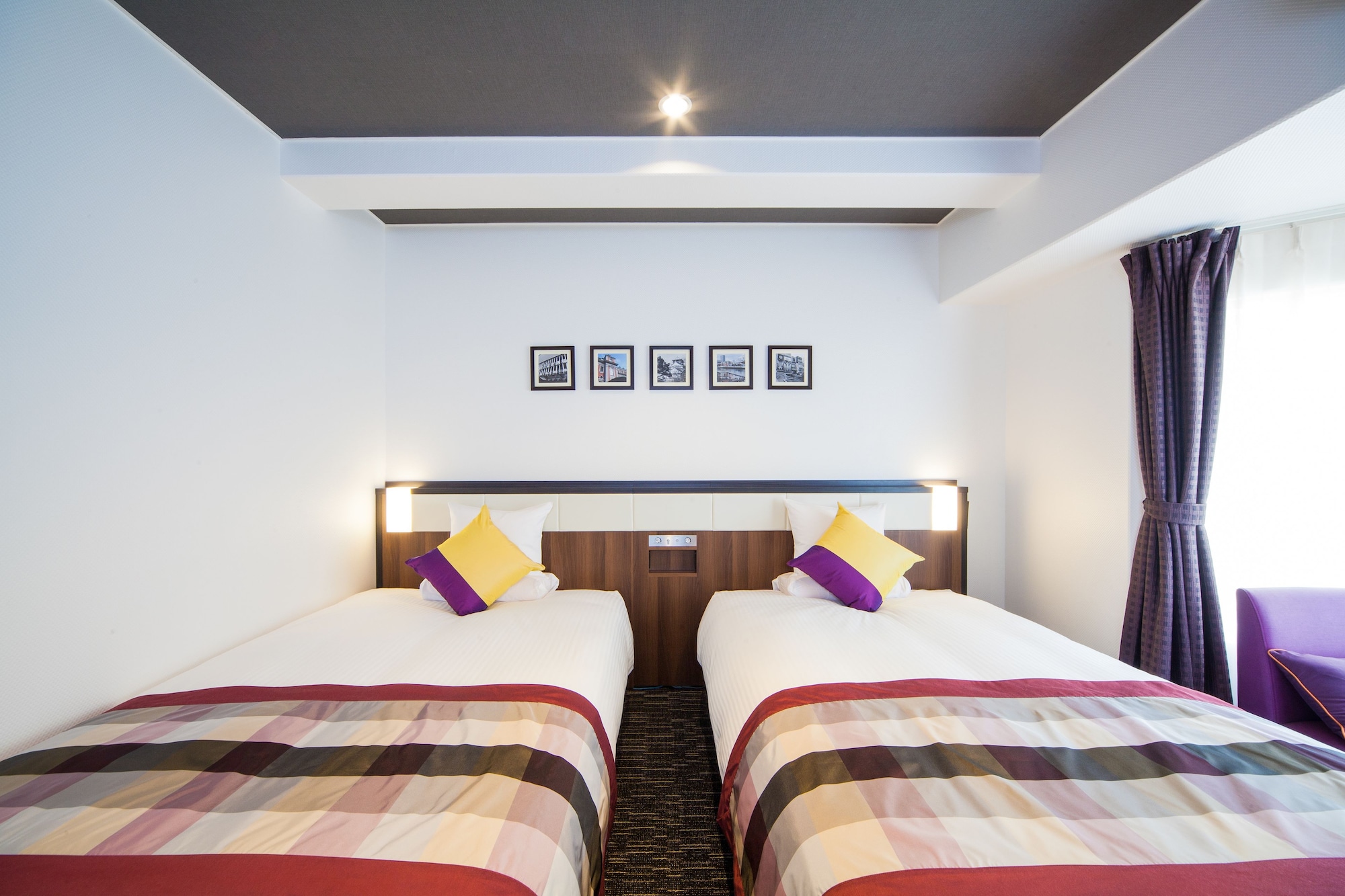 SUPERIOR, TWIN BEDS