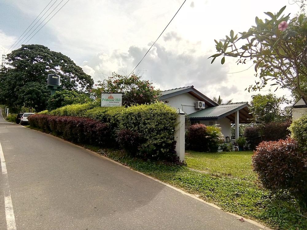 Prim Rose Hill Holiday Bungalow 18/21