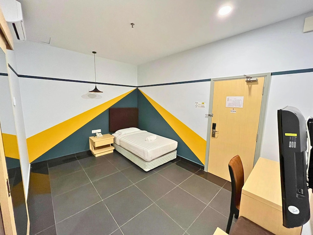 Sky Hotel Selayang 24/24