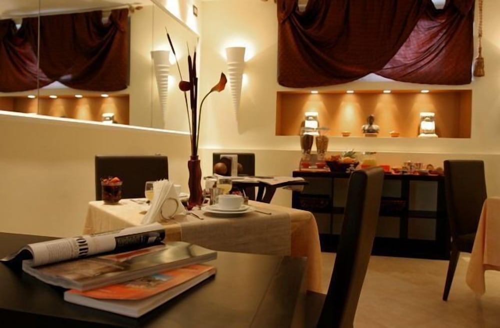Hotel Latinum 50/57