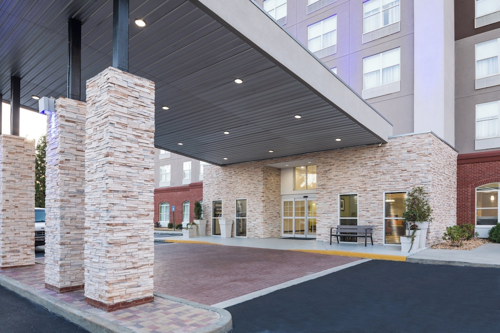 Holiday Inn Express And Suites Duluth Mall Area 65/69