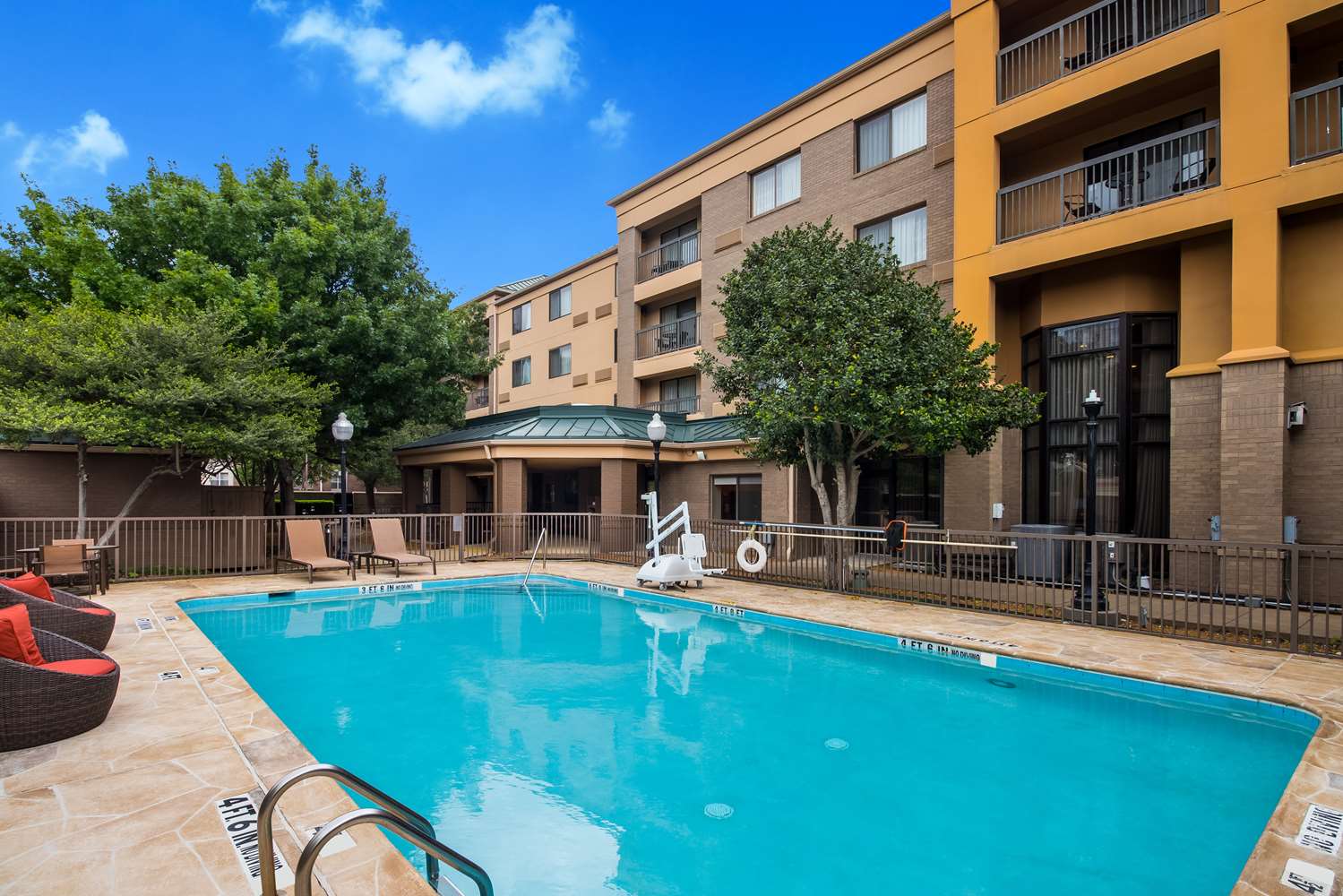 Sonesta Select Dallas Richardson 25/26