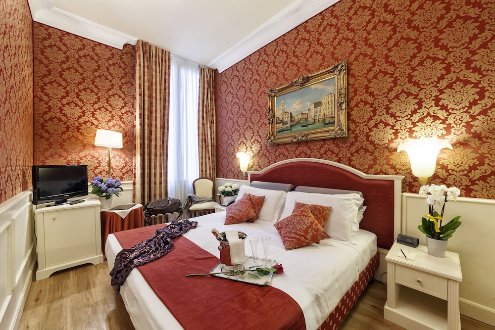 Room at DUODO PALACE, VENICE