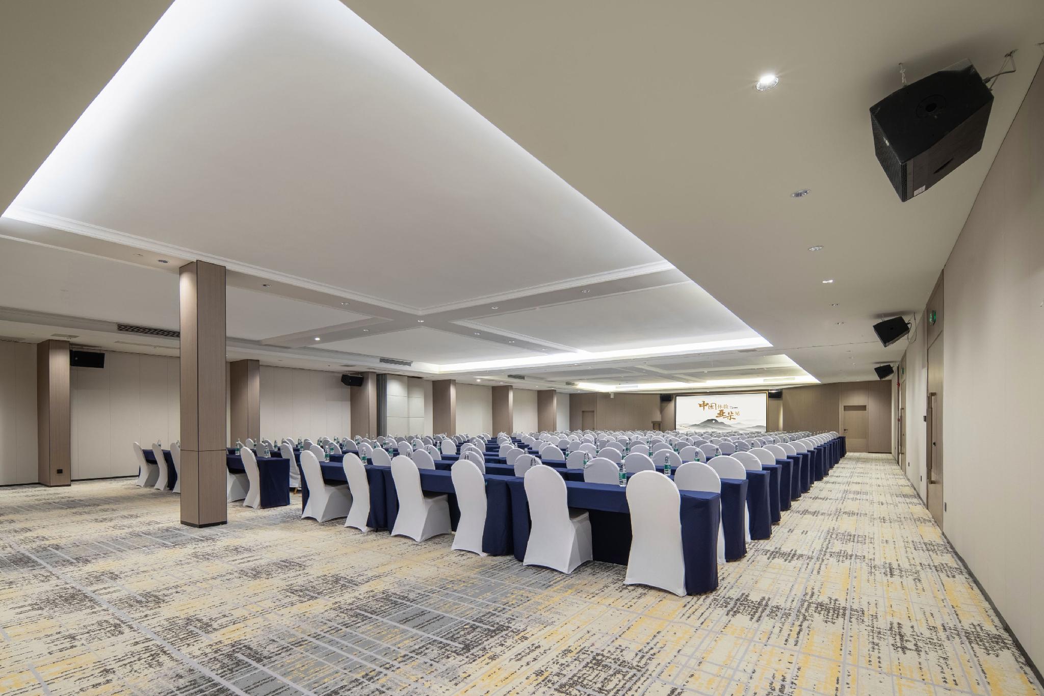 Vienna International Hotel Huangpu Develpoment Zone Branch 65/71
