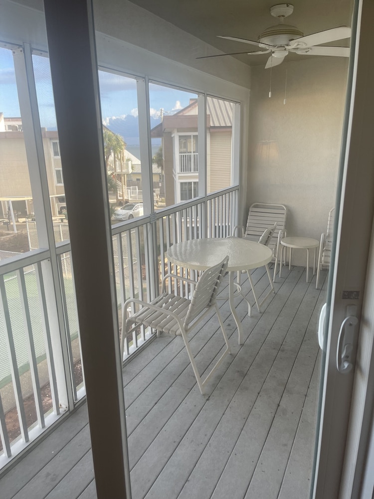 Soundside Holiday Beach Resort 37/64