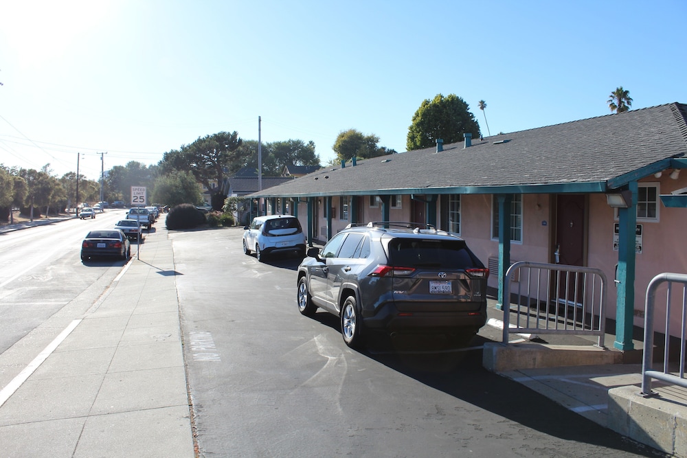 Riverside Inn & Suites Santa Cruz 34/56
