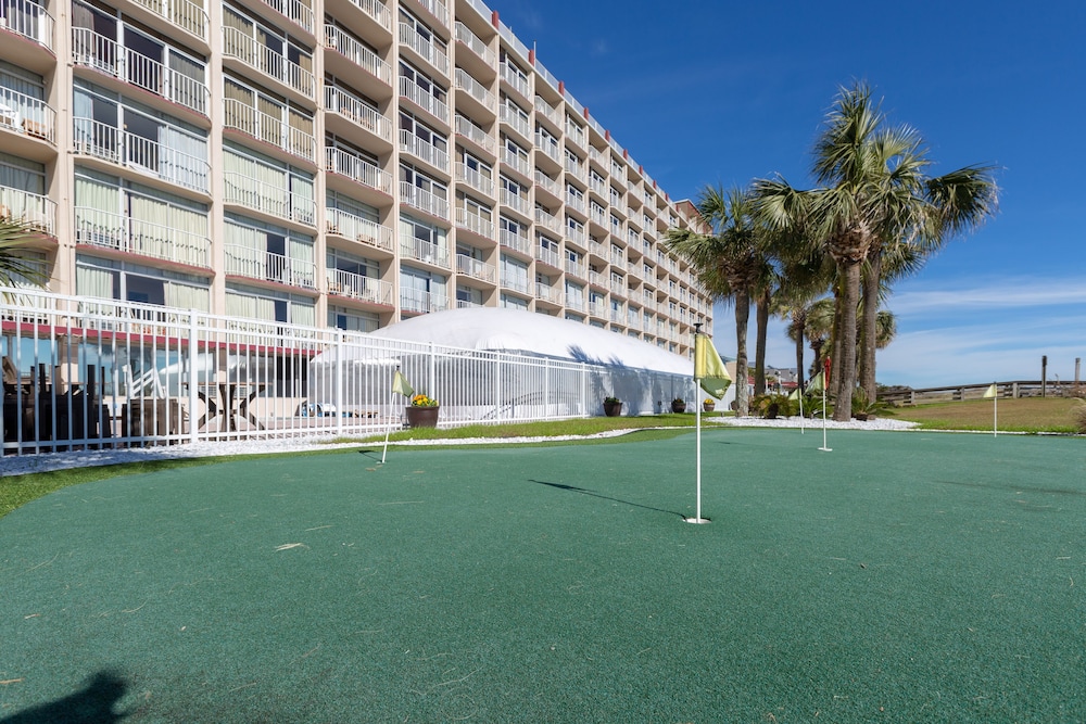 Maritime Beach Club 44/50
