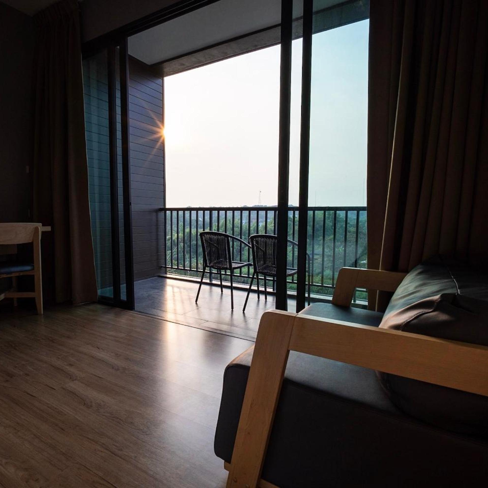 Riverawan Hotel 59/73