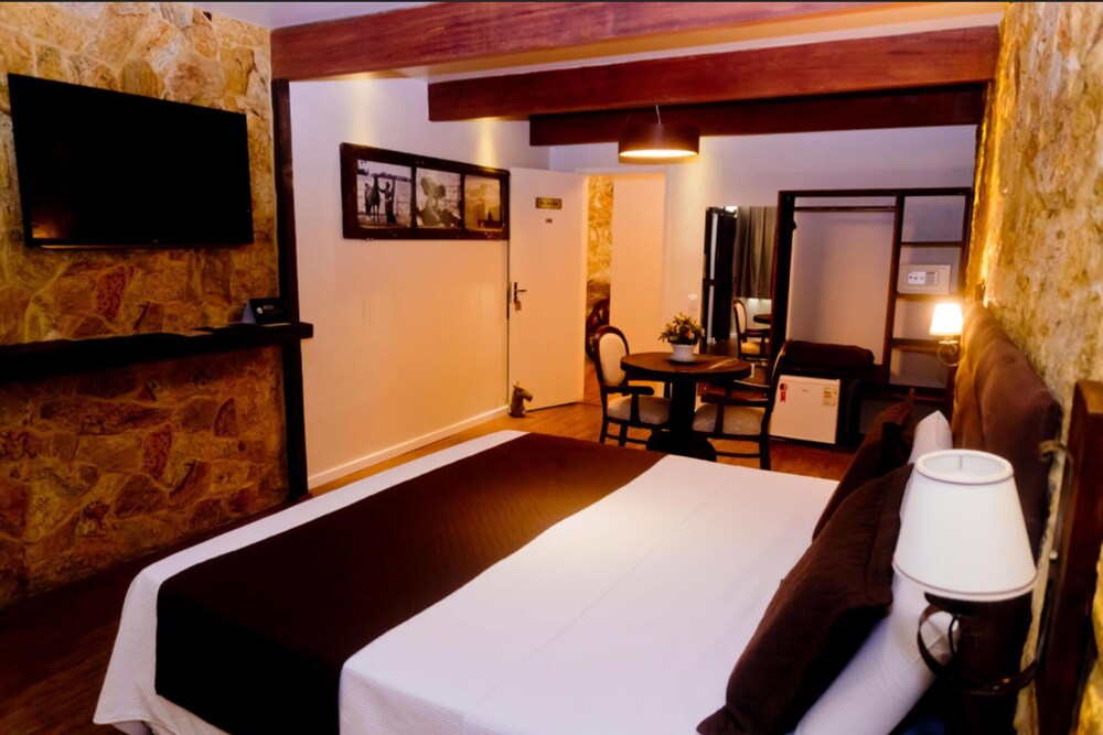 Dalle Hotel 14/27
