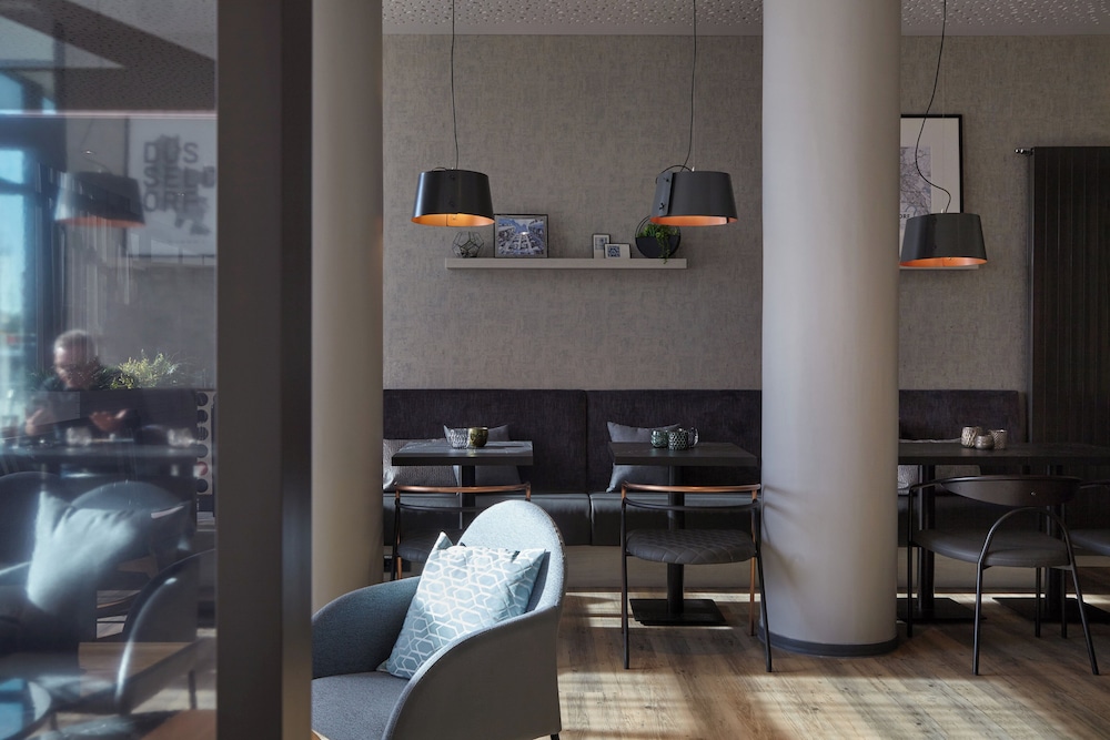 Aparthotel Candlewood Suites Duesseldorf Airport By Ihg Dusseldorf 25/33