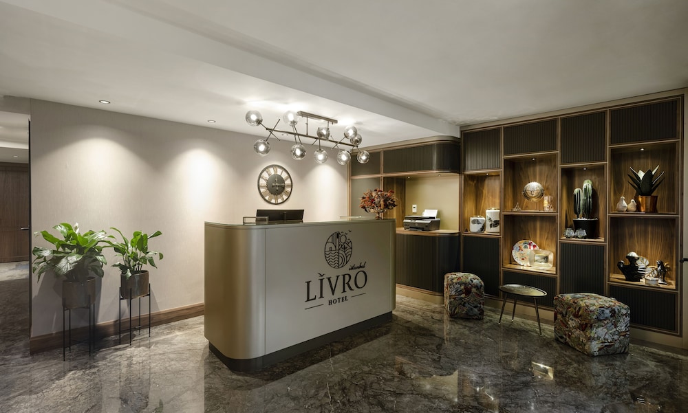 Livro Hotel 7/40