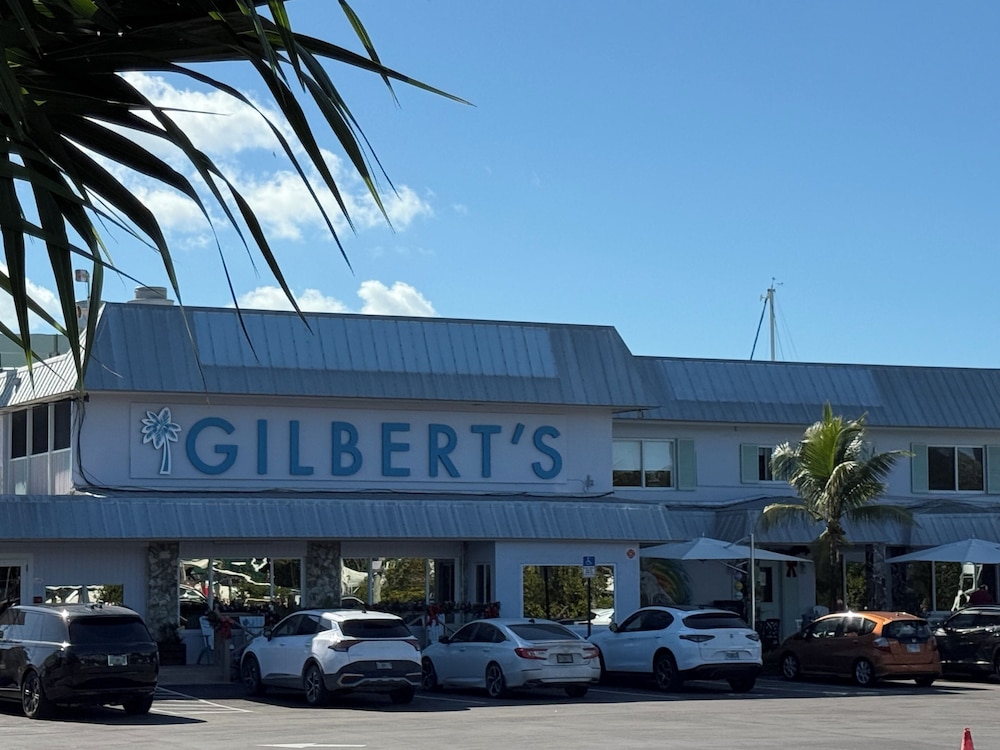 Gilbert S Resort 5/66