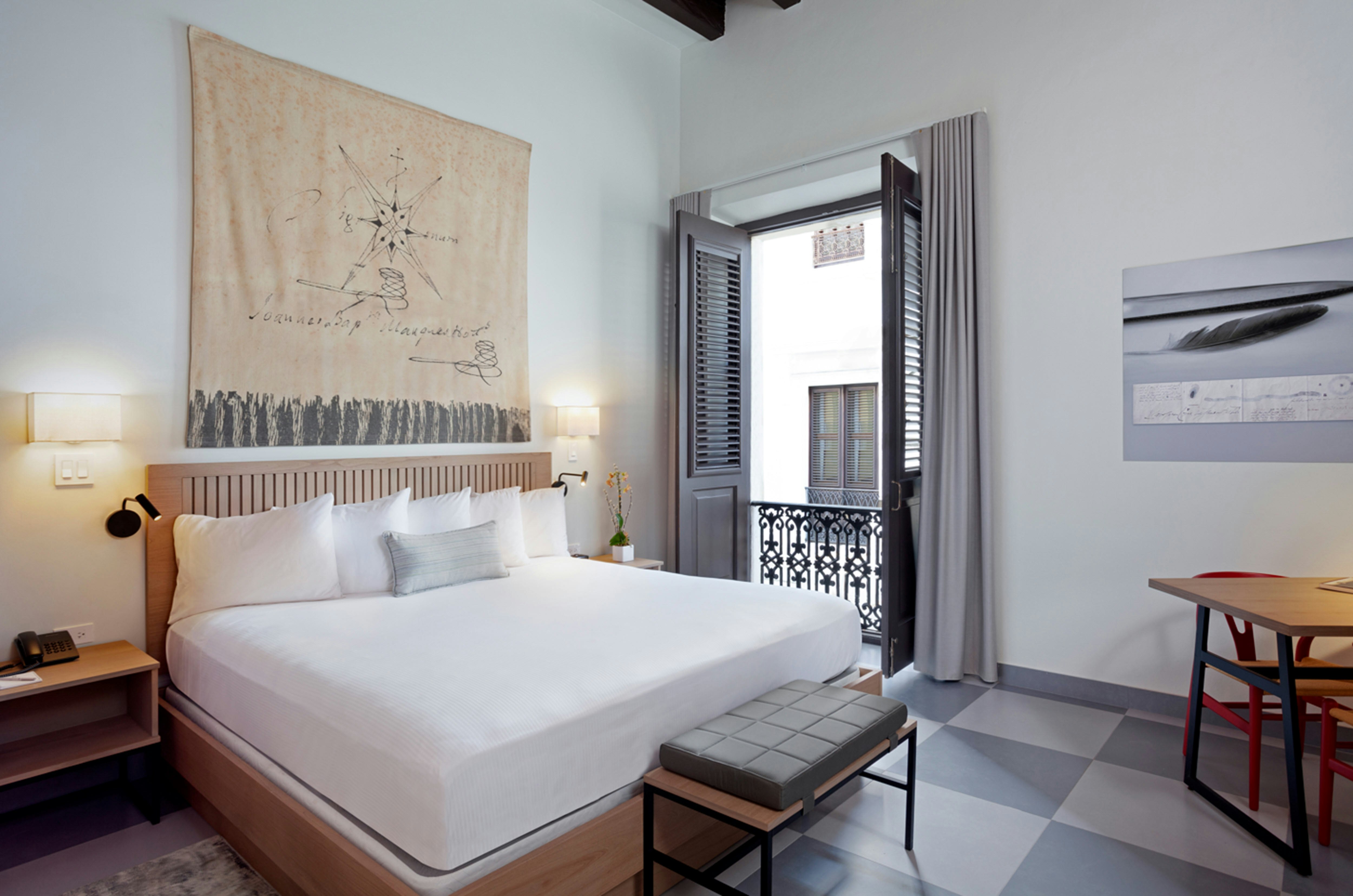 Palacio Provincial San Juan, Curio Collection by Hilton 12/45