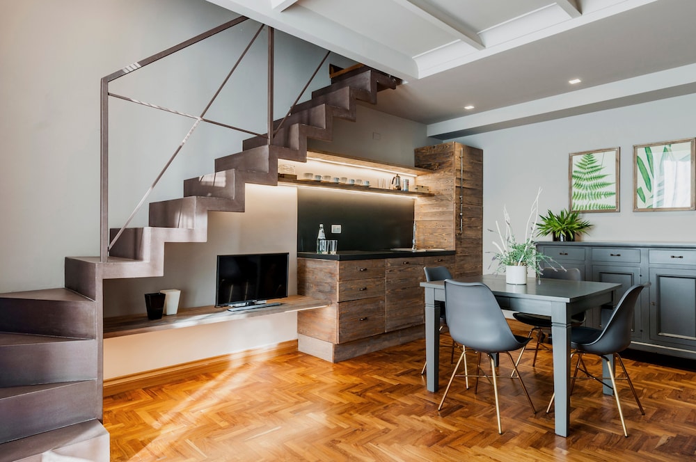 Ferrini Home Residence 150 60/76